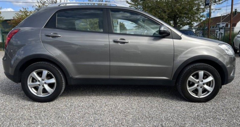 Ssang yong Korando II 200 e-XDi Confort 2WD  occasion  Roncq - photo n3