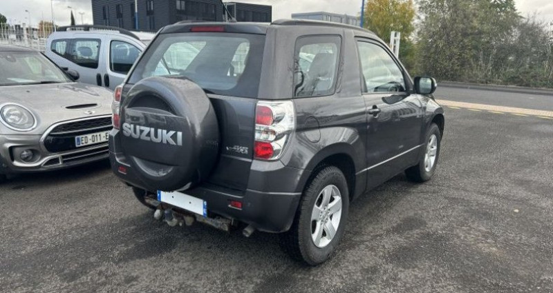 Suzuki Grand Vitara 1.9 DDIS 3P 2012 - photo n°4 Suzuki Grand Vitara 1.9 DDIS 3P  occasion à AUBIERE - photo n°4