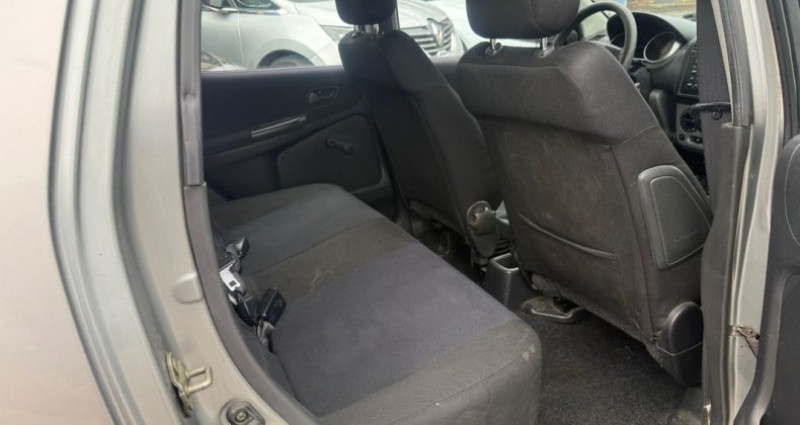 Suzuki Ignis 1.5 VVT GLX 4X4 En L'état 2004 - photo n°5 Suzuki Ignis 1.5 VVT GLX 4X4 En L'état  occasion à SAINT MARTIN D'HERES - photo n°5