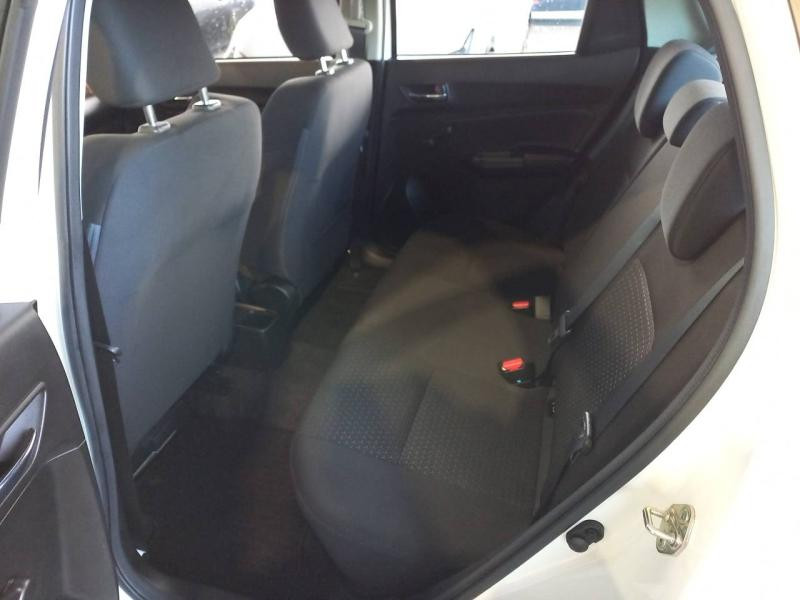 Suzuki Swift 1.2 Dualjet Hybrid 83ch Avantage  occasion  Vert-Saint-Denis - photo n12