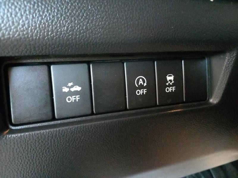Suzuki Swift 1.2 Dualjet Hybrid 83ch Avantage  occasion  Vert-Saint-Denis - photo n16