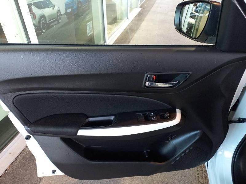 Suzuki Swift 1.2 Dualjet Hybrid 83ch Avantage  occasion  Vert-Saint-Denis - photo n15