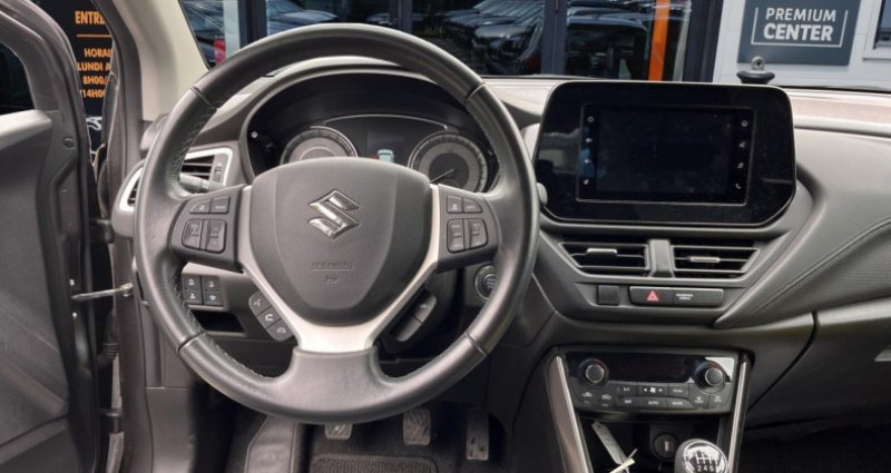 Suzuki SX4 S-Cross 1.4 Boosterjet + Hybrid Privilège 2023 - photo n°3 Suzuki SX4 S-Cross 1.4 Boosterjet + Hybrid Privilège  occasion à LE CASTELET - photo n°3