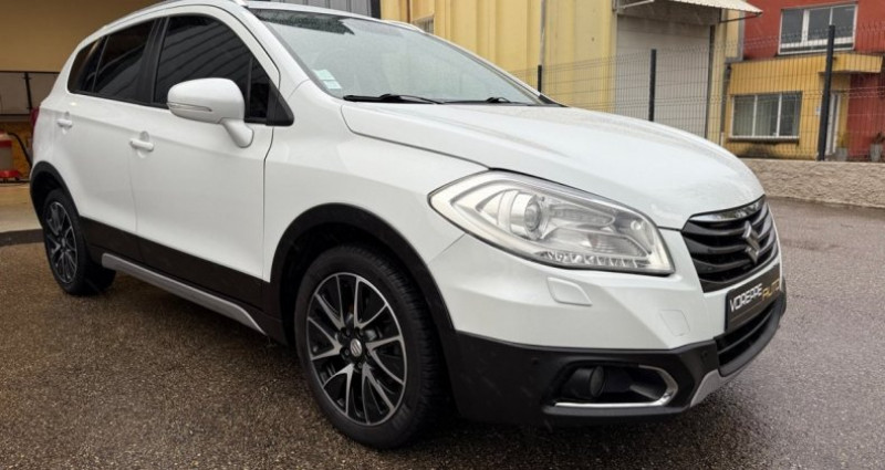 Suzuki SX4 S-Cross 1.6 DDIS STYLE/ CRITAIR 2 / 2013 - photo n°3 Suzuki SX4 S-Cross 1.6 DDIS STYLE/ CRITAIR 2 /  occasion à Moirans - photo n°3