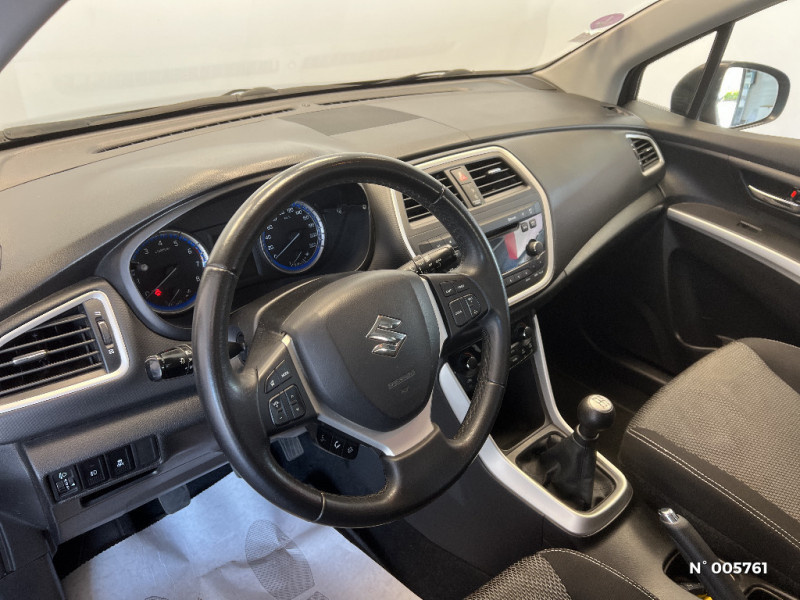 Suzuki SX4 S-Cross SX4 S-Cross 1.6 VVT 120 ch Avantage  occasion  Le Havre - photo n9