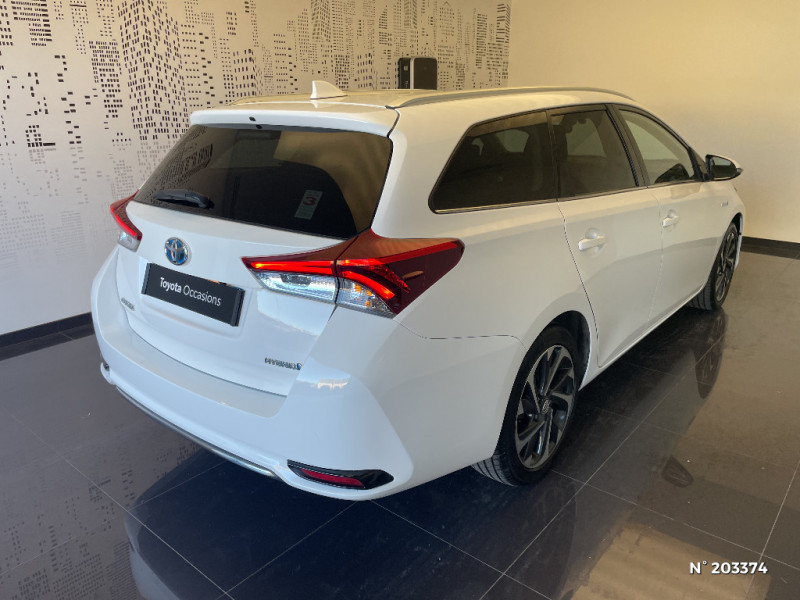 Toyota Auris Touring Sports Auris Touring Sports Hybride 136h TechnoLine  occasion � Saint-Maximin - photo n�4