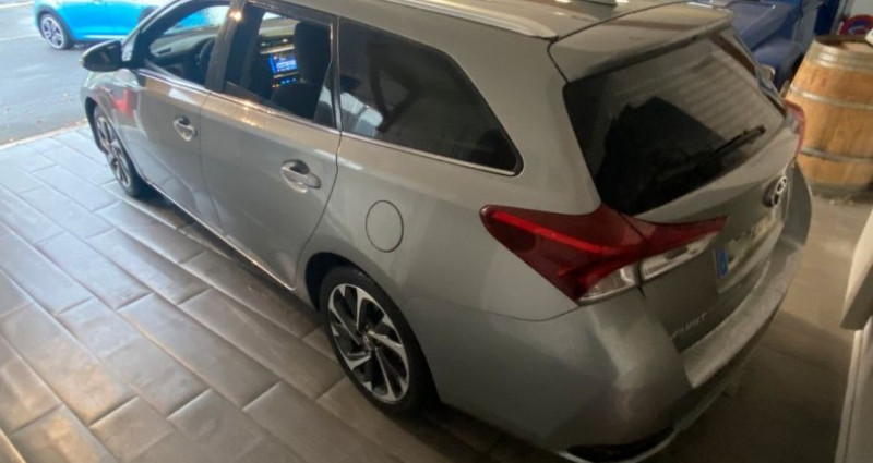 Toyota Auris Touring Sports HSD 136h Design Buisness 2018 - photo n°2 Toyota Auris Touring Sports HSD 136h Design Buisness  occasion à Nanteuil Les Meaux - photo n°2
