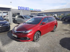 Toyota Auris Touring Sports occasion Rouge année 2017 boite Automatique Annonce Toyota Auris Touring Sports occasion Hybride HSD 136H DESIGN BUSINESS à Ibos