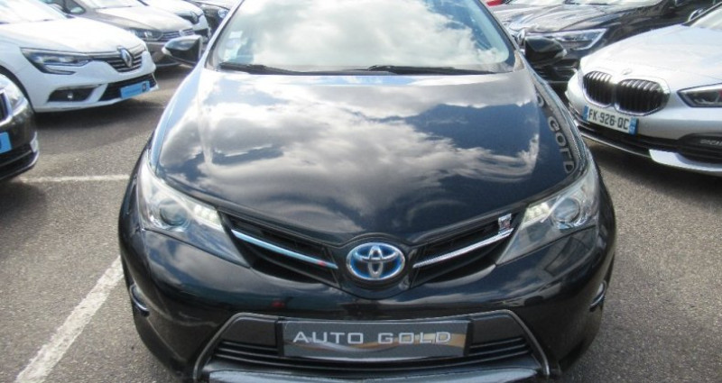 Toyota Auris Touring Sports Hybride 136h Style  occasion � AUBIERE - photo n�2