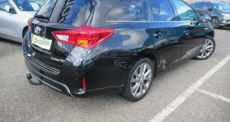 Toyota Auris Touring Sports Hybride 136h Style  occasion � AUBIERE - photo n�4