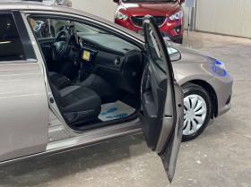 Toyota Auris 116 1.2T BVA  occasion  Beaupuy - photo n10