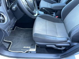 Toyota Auris Auris Hybride 136h Collection 5p  occasion � Lescure-d'Albigeois - photo n�13