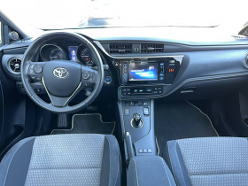Toyota Auris Auris Hybride 136h Collection 5p  occasion � Lescure-d'Albigeois - photo n�11