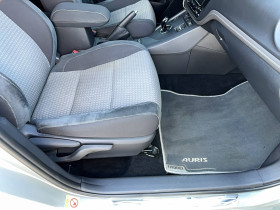 Toyota Auris Auris Hybride 136h Collection 5p  occasion � Lescure-d'Albigeois - photo n�17