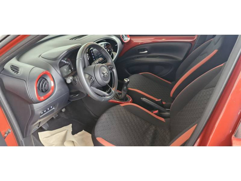 Toyota Aygo 1.0 VVT-i 72 Design 2022 - photo n°14 Toyota Aygo 1.0 VVT-i 72 Design  occasion à Montauban - photo n°14