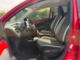 Toyota Aygo 1.0 VVT-i BVA  occasion  Beaupuy - photo n6