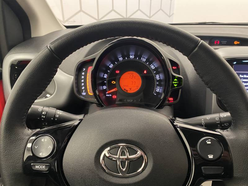Toyota Aygo 1.0 VVT-i x-play  occasion  Saint Laurent des Vignes - photo n5