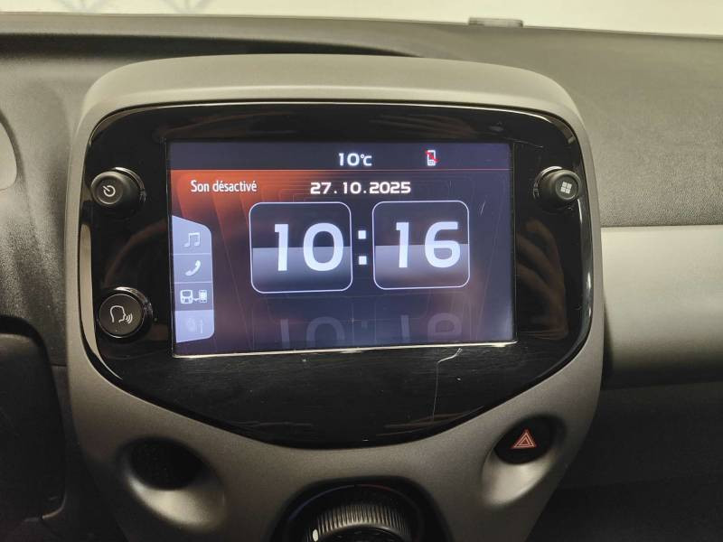 Toyota Aygo 1.0 VVT-i x-play 2020 - photo n°17 Toyota Aygo 1.0 VVT-i x-play  occasion à Cahors - photo n°17