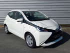 Toyota Aygo occasion Blanc année 2018 boite Manuelle Annonce Toyota Aygo occasion Essence 1.0 VVT-i x-play à Saint-Laurent-des-Vignes