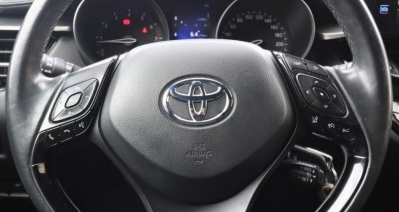 Toyota C-HR 1.2 T 115 CH DYNAMIC 4X2   CAMERA DE RECUL 2017 - photo n°4 Toyota C-HR 1.2 T 115 CH DYNAMIC 4X2   CAMERA DE RECUL  occasion à Bourgoin-Jallieu - photo n°4