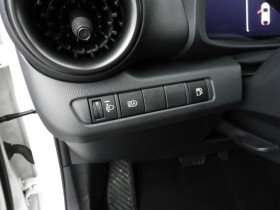 Toyota C-HR 1.8 140ch dynamic ng23  occasion � Ganges - photo n�8