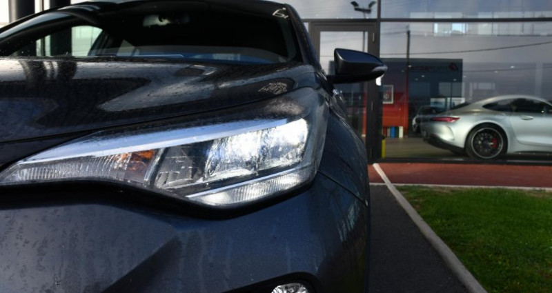 Toyota C-HR 1.8 Hybrid - BV e-CVT 2020 Edition PHASE 2 2020 - photo n°7 Toyota C-HR 1.8 Hybrid - BV e-CVT 2020 Edition PHASE 2  occasion à Cercottes - photo n°7