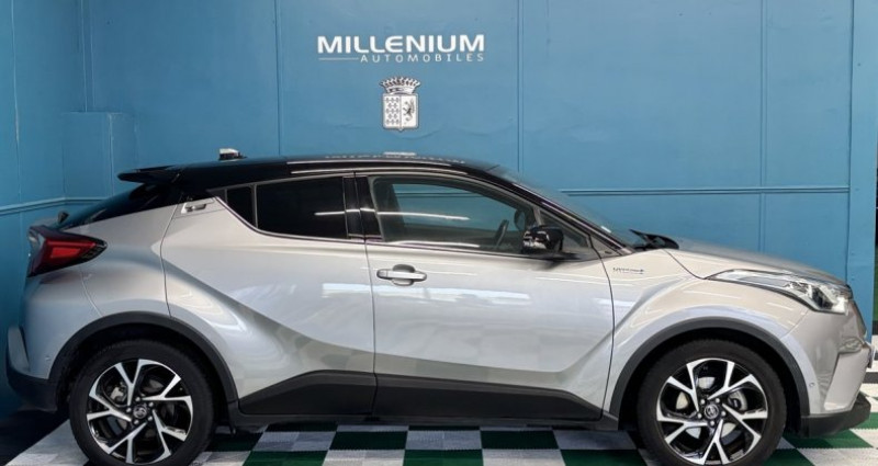 Toyota C-HR 122H GRAPHIC 2WD E-CVT 2018 - photo n°5 Toyota C-HR 122H GRAPHIC 2WD E-CVT  occasion à Royan - photo n°5