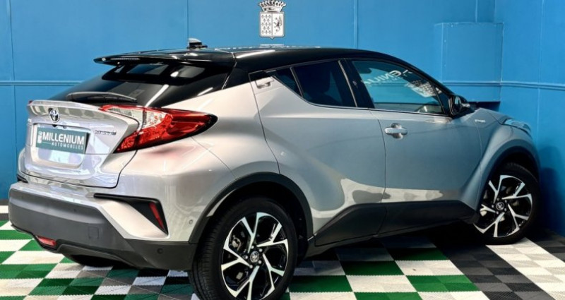 Toyota C-HR 122H GRAPHIC 2WD E-CVT 2018 - photo n°2 Toyota C-HR 122H GRAPHIC 2WD E-CVT  occasion à Royan - photo n°2