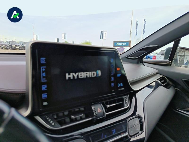 Toyota C-HR 122h Graphic 2WD E-CVT  occasion  BOURGES - photo n8