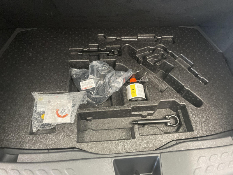 Toyota C-HR C-HR Hybride 1.8L Dynamic Business+Stage Hybrid Academy  occasion � Beauvais - photo n�17