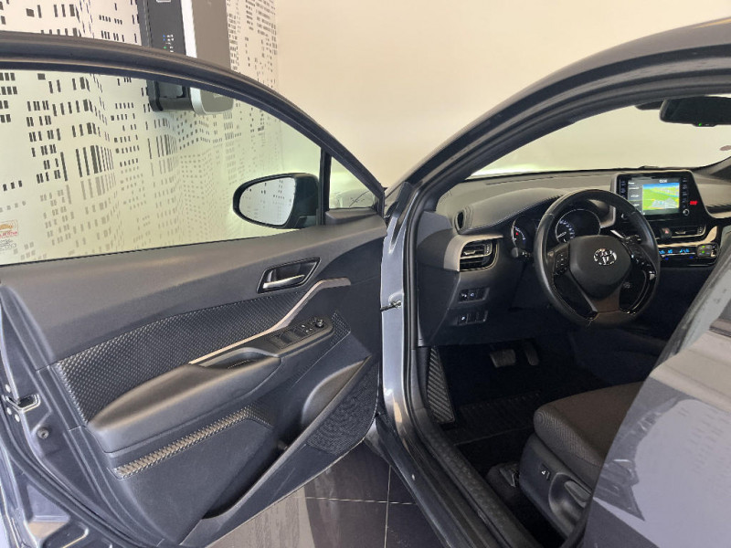 Toyota C-HR C-HR Hybride 1.8L Dynamic Business+Stage Hybrid Academy  occasion  Saint-Maximin - photo n19