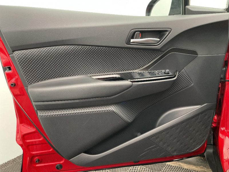 Toyota C-HR C-HR Hybride 1.8L Dynamic 2022 - photo n°19 Toyota C-HR C-HR Hybride 1.8L Dynamic  occasion à Boulogne-sur-Mer - photo n°19