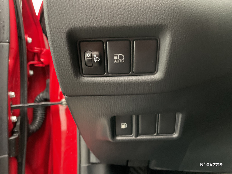 Toyota C-HR C-HR Hybride 1.8L Dynamic 2022 - photo n°15 Toyota C-HR C-HR Hybride 1.8L Dynamic  occasion à Boulogne-sur-Mer - photo n°15