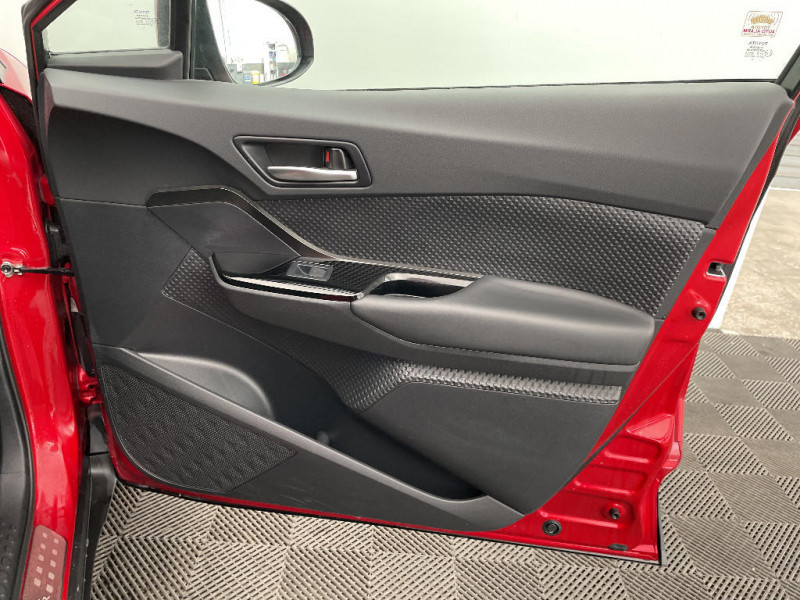Toyota C-HR C-HR Hybride 1.8L Dynamic 2022 - photo n°20 Toyota C-HR C-HR Hybride 1.8L Dynamic  occasion à Boulogne-sur-Mer - photo n°20