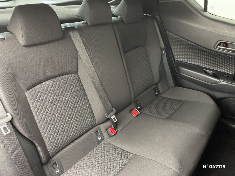 Toyota C-HR C-HR Hybride 1.8L Dynamic 2022 - photo n°11 Toyota C-HR C-HR Hybride 1.8L Dynamic  occasion à Boulogne-sur-Mer - photo n°11