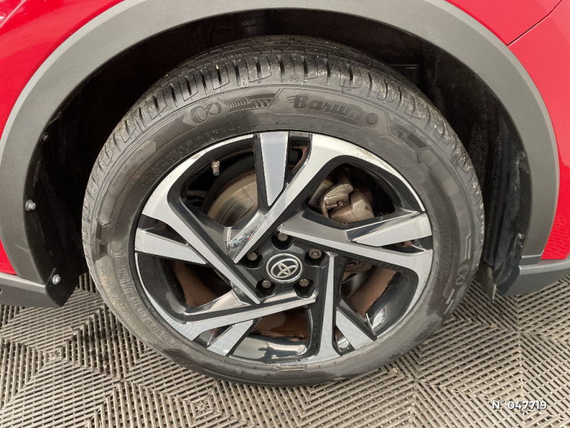 Toyota C-HR C-HR Hybride 1.8L Dynamic 2022 - photo n°8 Toyota C-HR C-HR Hybride 1.8L Dynamic  occasion à Boulogne-sur-Mer - photo n°8