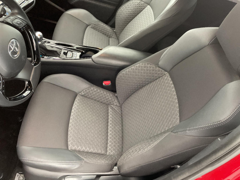 Toyota C-HR C-HR Hybride 1.8L Dynamic 2022 - photo n°18 Toyota C-HR C-HR Hybride 1.8L Dynamic  occasion à Boulogne-sur-Mer - photo n°18