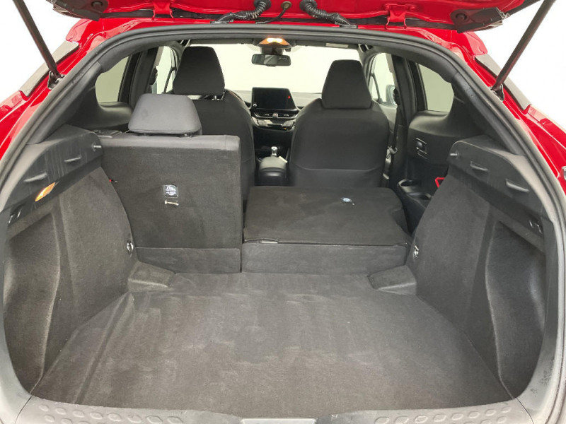 Toyota C-HR C-HR Hybride 1.8L Dynamic 2022 - photo n°16 Toyota C-HR C-HR Hybride 1.8L Dynamic  occasion à Boulogne-sur-Mer - photo n°16