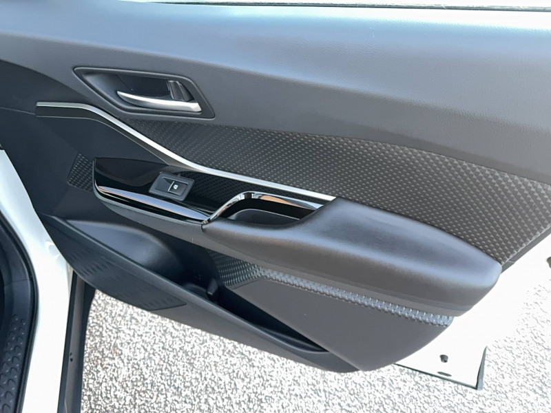 Toyota C-HR C-HR Hybride 122h Distinctive 5p 2018 - photo n°13 Toyota C-HR C-HR Hybride 122h Distinctive 5p  occasion à Brive-la-Gaillarde - photo n°13