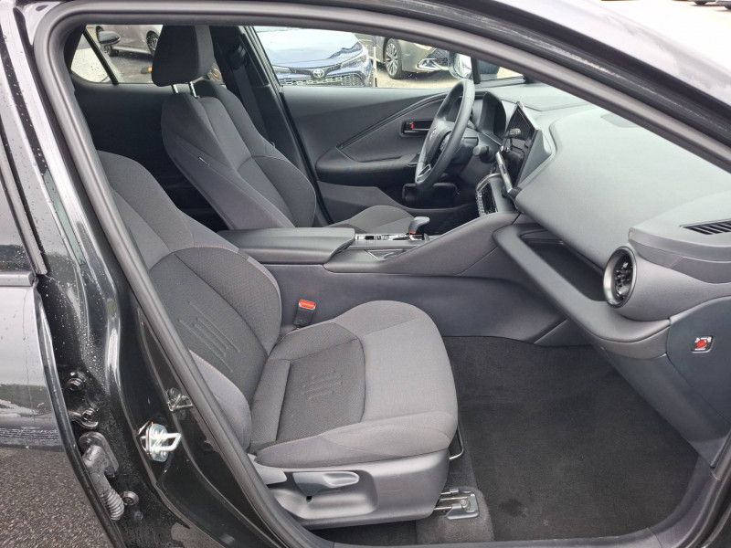 Toyota C-HR C-HR Hybride 140 Design 5p 2024 - photo n°12 Toyota C-HR C-HR Hybride 140 Design 5p  occasion à Brive-la-Gaillarde - photo n°12