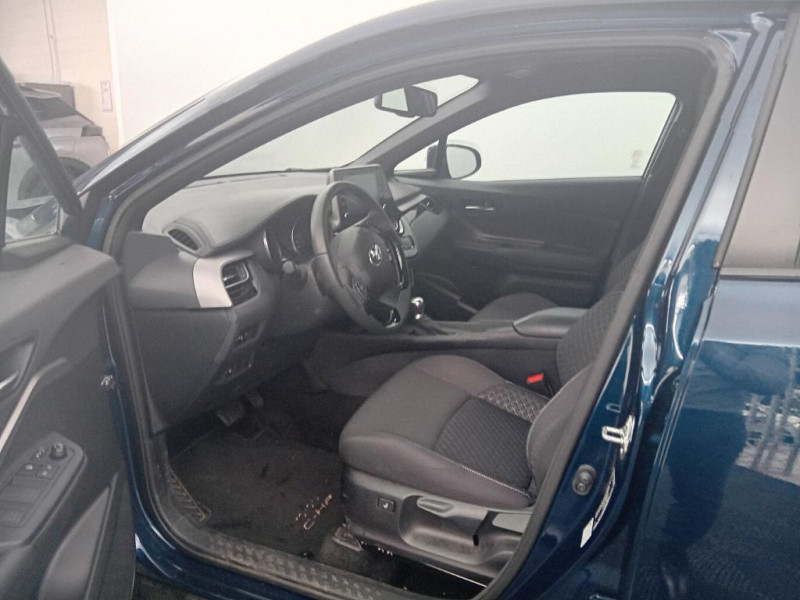 Toyota C-HR C-HR Hybride 2.0L Distinctive 2023 - photo n°18 Toyota C-HR C-HR Hybride 2.0L Distinctive  occasion à Tillé - photo n°18