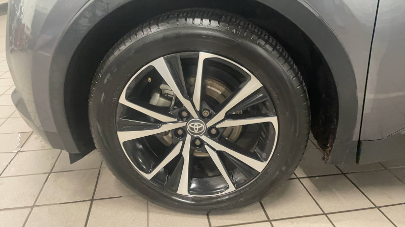 Toyota C-HR C-HR Hybride 200 Design 5p 2024 - photo n°15 Toyota C-HR C-HR Hybride 200 Design 5p  occasion à Brive-la-Gaillarde - photo n°15