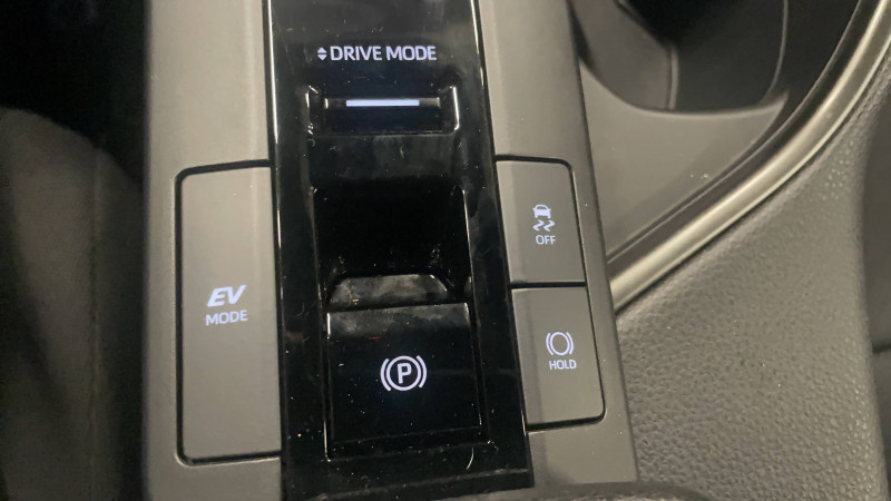 Toyota C-HR C-HR Hybride 200 Design 5p 2024 - photo n°19 Toyota C-HR C-HR Hybride 200 Design 5p  occasion à Brive-la-Gaillarde - photo n°19