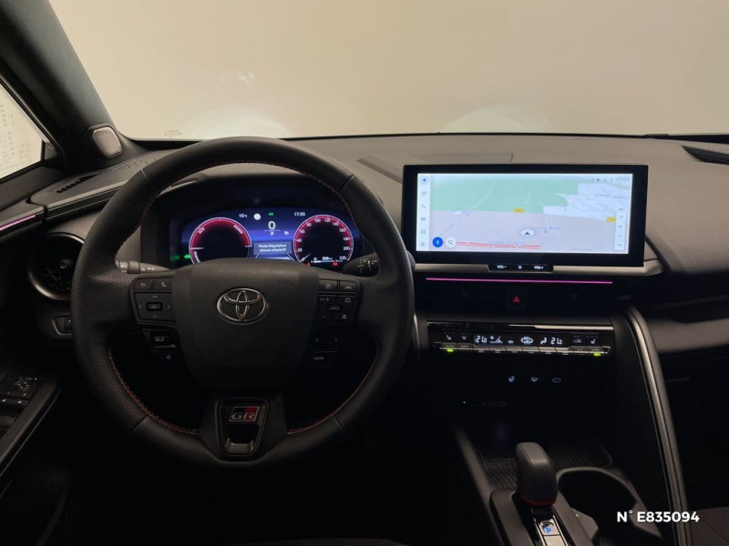 Toyota C-HR C-HR Hybride 200 GR Sport  occasion  Saint-Maximin - photo n9