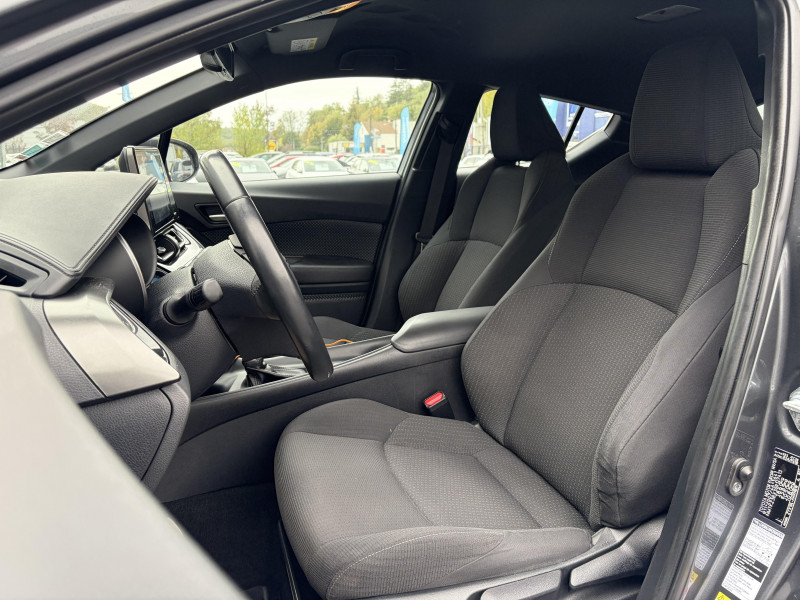 Toyota C-HR C-HR Pro Hybride 122h Dynamic 5p 2018 - photo n°8 Toyota C-HR C-HR Pro Hybride 122h Dynamic 5p  occasion à Figeac - photo n°8
