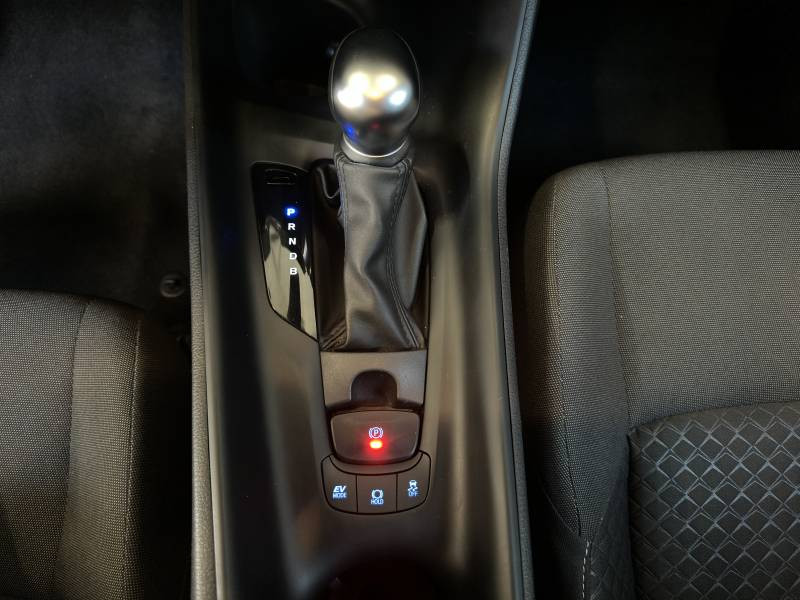 Toyota C-HR Hybride 1.8L Dynamic Ultimate 2023 - photo n°17 Toyota C-HR Hybride 1.8L Dynamic Ultimate  occasion à Royan - photo n°17