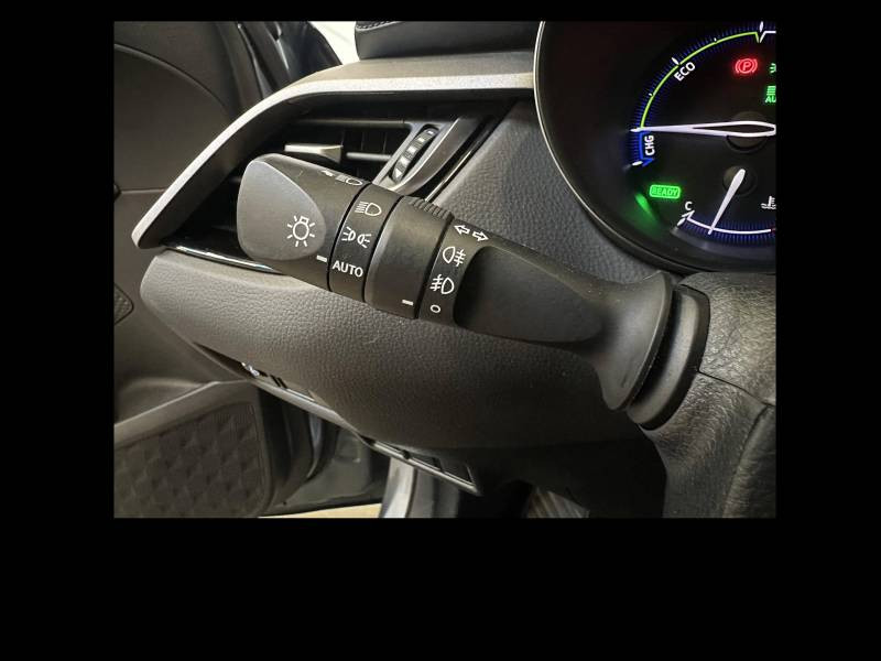 Toyota C-HR Hybride 1.8L Dynamic Ultimate 2023 - photo n°15 Toyota C-HR Hybride 1.8L Dynamic Ultimate  occasion à Royan - photo n°15