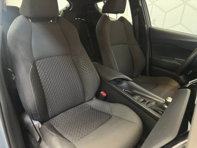 Toyota C-HR Hybride 1.8L Dynamic Ultimate 2023 - photo n°9 Toyota C-HR Hybride 1.8L Dynamic Ultimate  occasion à Royan - photo n°9