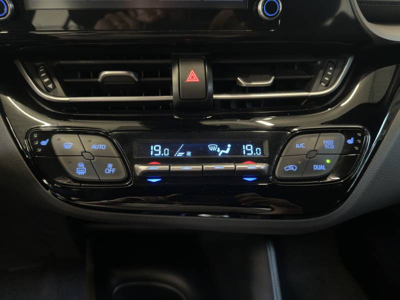 Toyota C-HR Hybride 1.8L Dynamic Ultimate 2023 - photo n°13 Toyota C-HR Hybride 1.8L Dynamic Ultimate  occasion à Royan - photo n°13