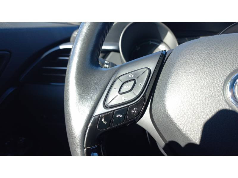 Toyota C-HR Hybride 2.0L Distinctive 2020 - photo n°15 Toyota C-HR Hybride 2.0L Distinctive  occasion à Toulouse - photo n°15